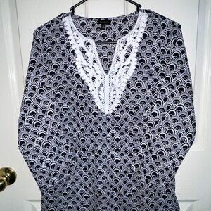 TALBOTS  XS Women's Tunic Blouse Black and White Lace V neck 3/4 Sleeve